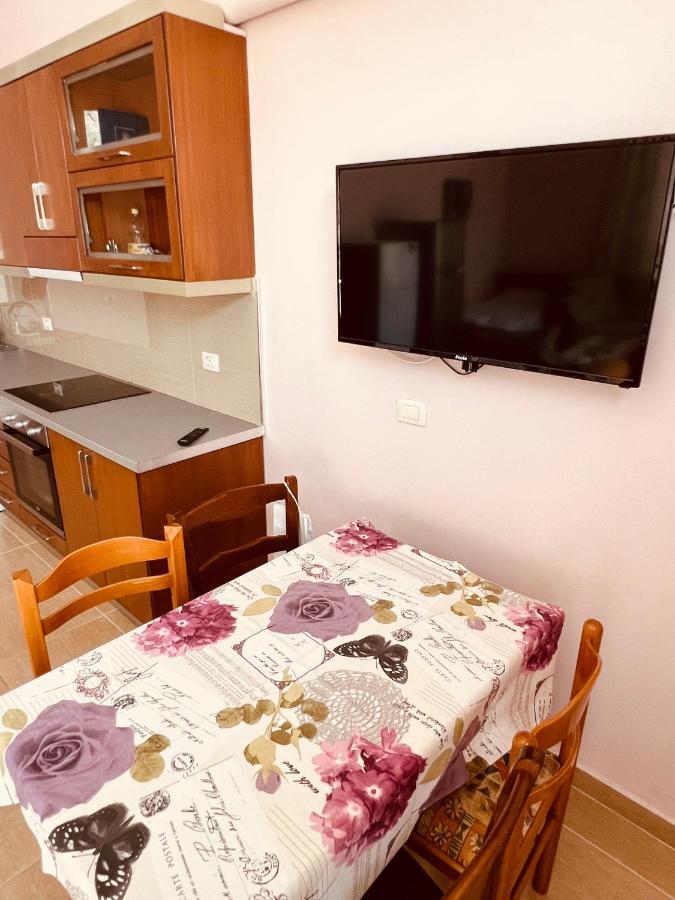 Sana Apartment Саранде Екстериор снимка